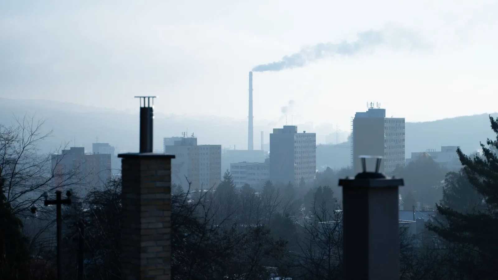 City skyline dimmed by smog haze